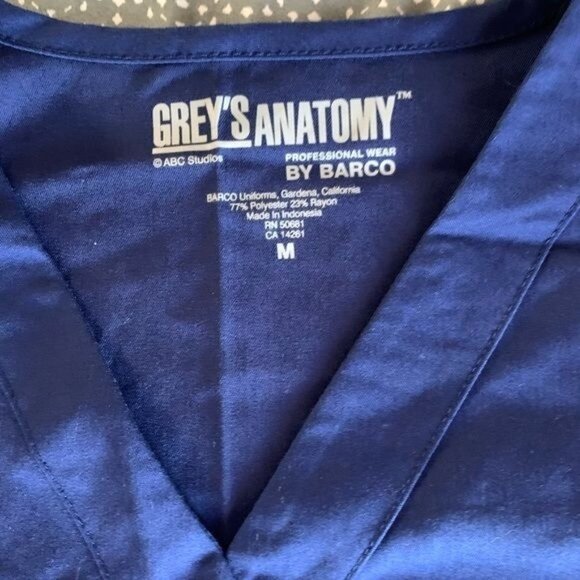 Greys Anatomy By Barco Womens Professional V-Neck Scrub Top Navy Blue Size M - Picture 2 of 7